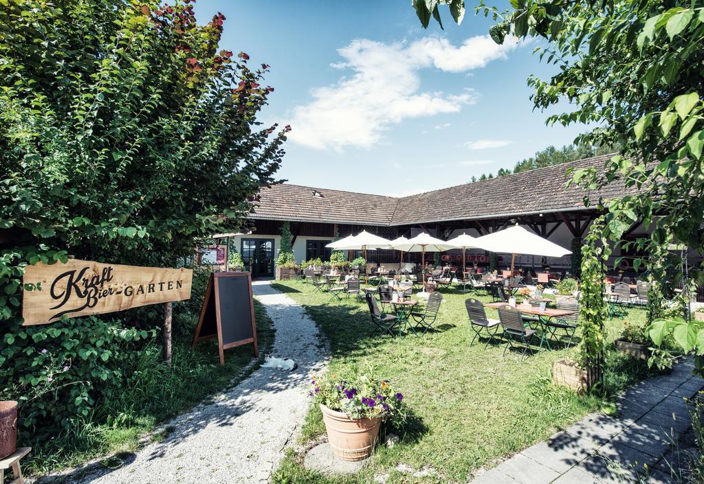 Biohotel Schlossgut Oberambach Exterior photo