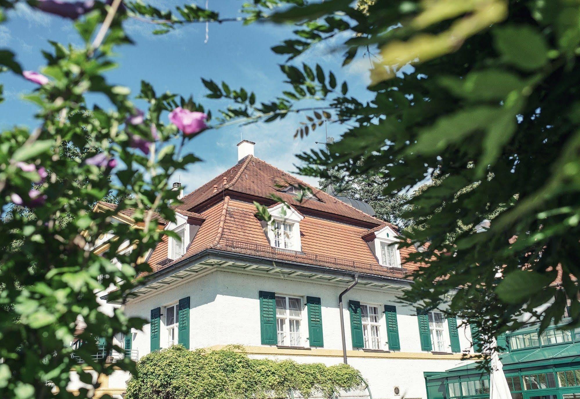 Biohotel Schlossgut Oberambach Exterior photo